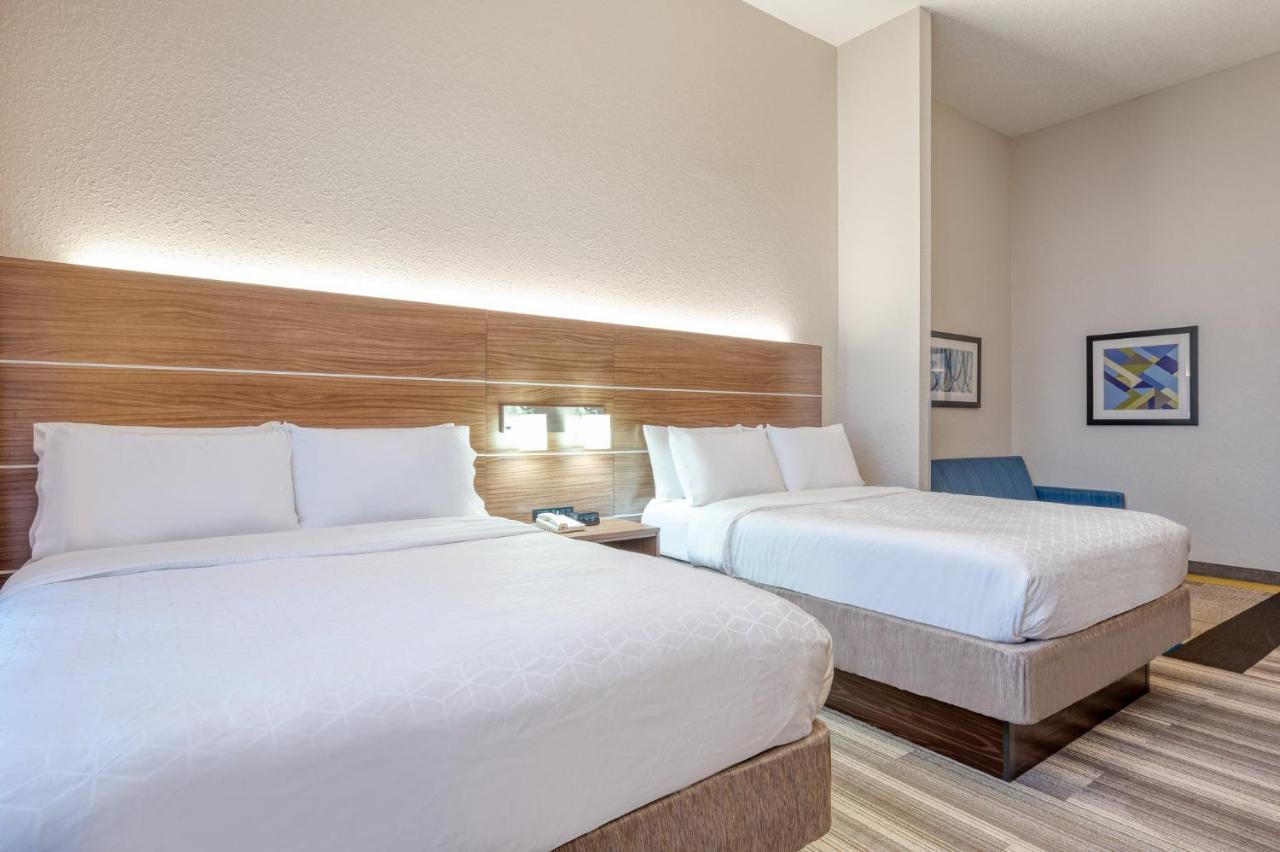 Holiday Inn Express & Suites Vandalia By Ihg Exterior foto