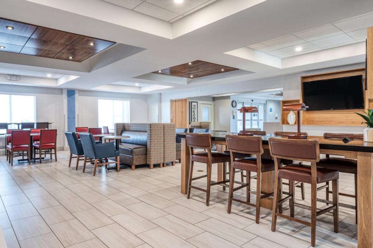 Holiday Inn Express & Suites Vandalia By Ihg Exterior foto